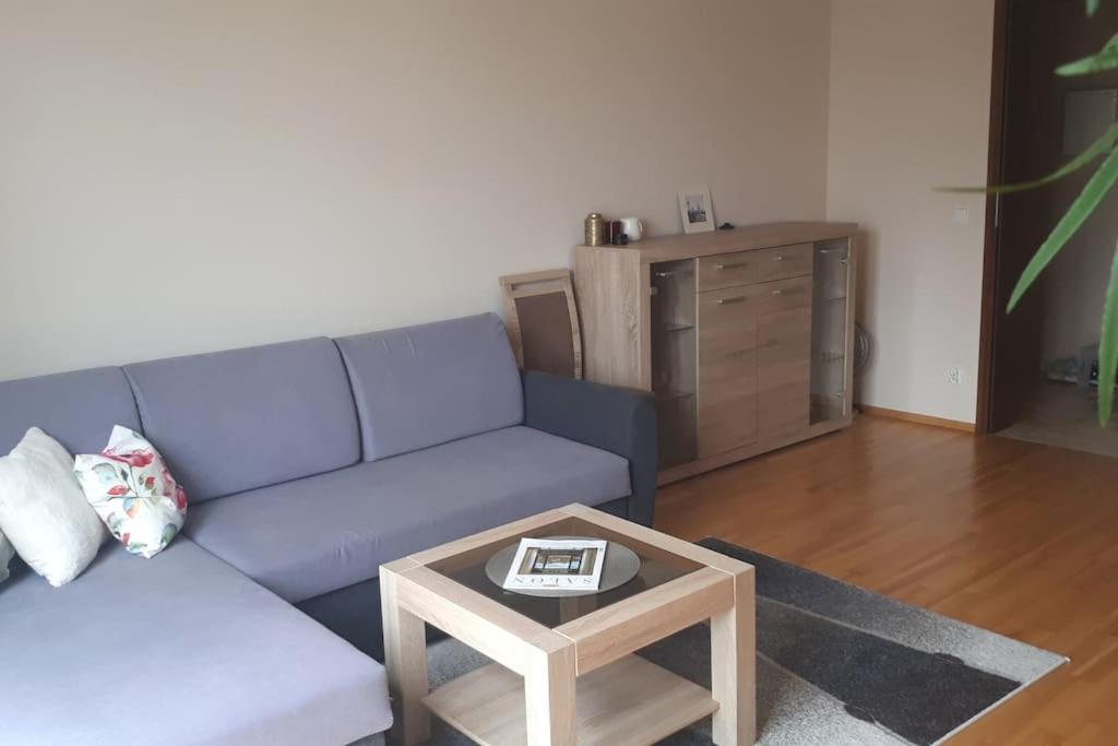 B&B Wrocław - Cozy Corner: apartment with WiFi and Private Balcony - Bed and Breakfast Wrocław