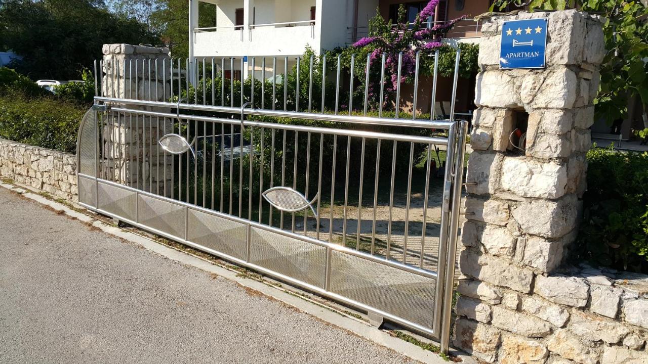 Apartments Villa Oliva - Bed and Breakfast Turanj