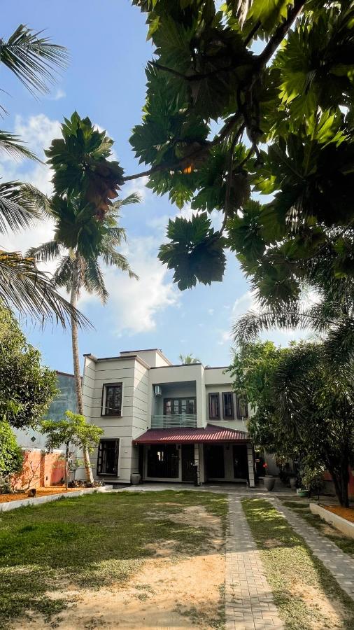 Villa-Ivory Villa Mirissa - B&B