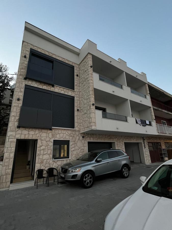 Villa Mangata Apartments - Chambres d’hôtes Klek