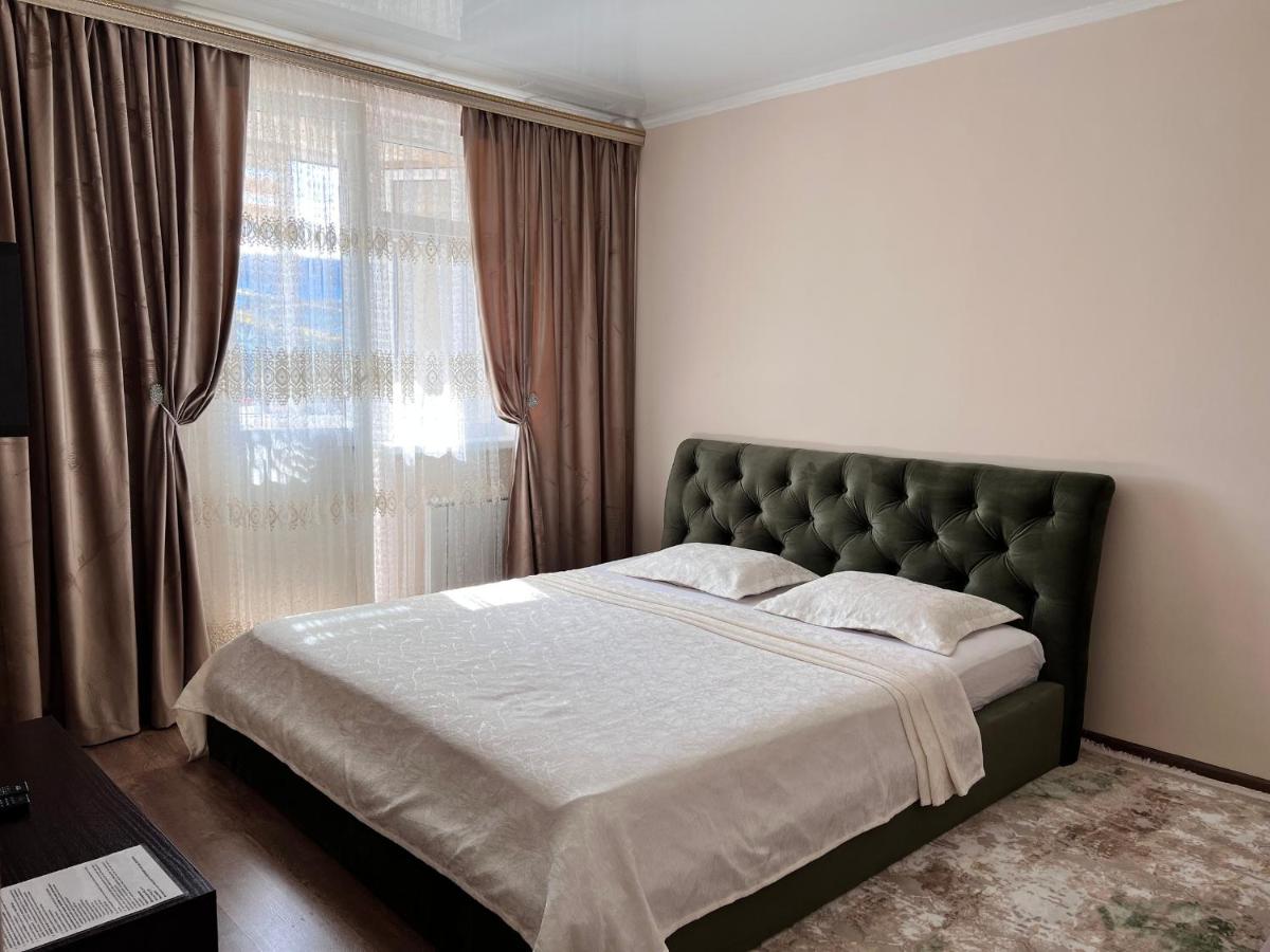 B&B Almaty - Apartments in Residential Complex Almaly, 43/2 - Bed and Breakfast Almaty