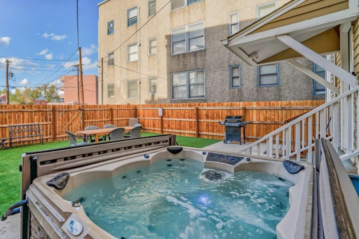 Crescent Penthouse - Downtown Hot Tub Golf Foos - B&B
