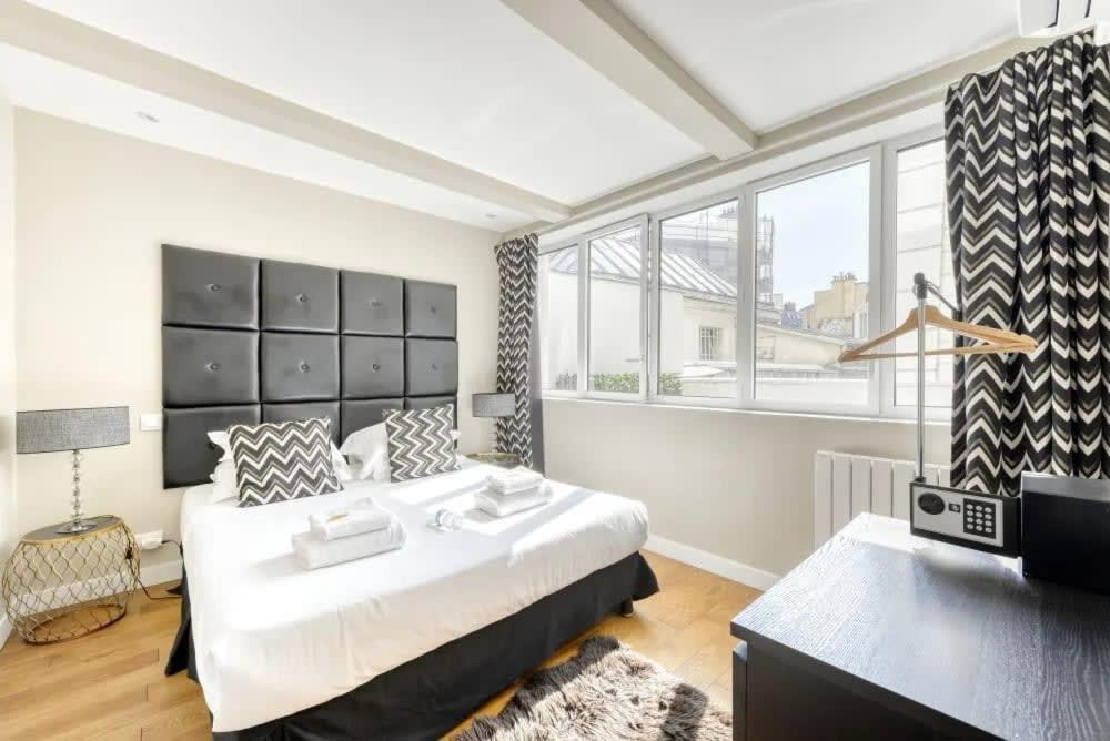 Montmartre Cozy and bright 1BD with terrace - B&B