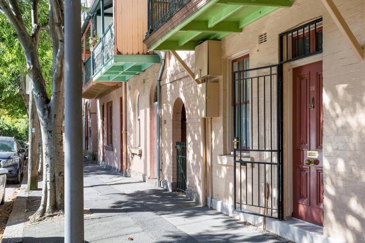 Traditional 2-Bed Terrace House in Millers Point - B&B Sydney