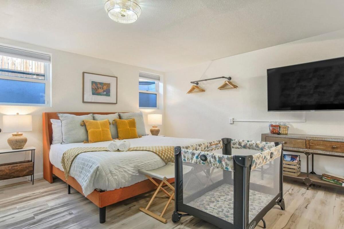 Pikes Escape - Downtown Workcation 4K Roku - Bed and Breakfast