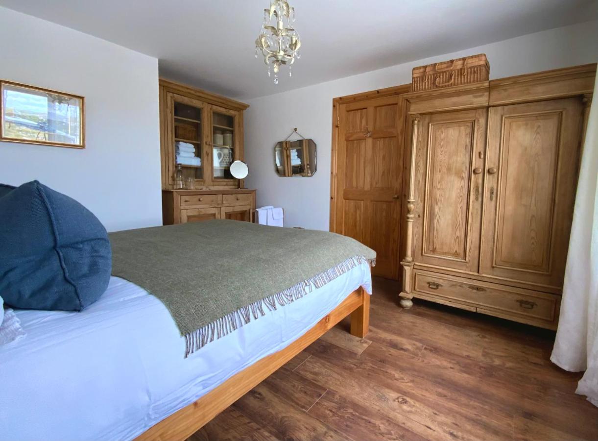 King Room with Mountain View