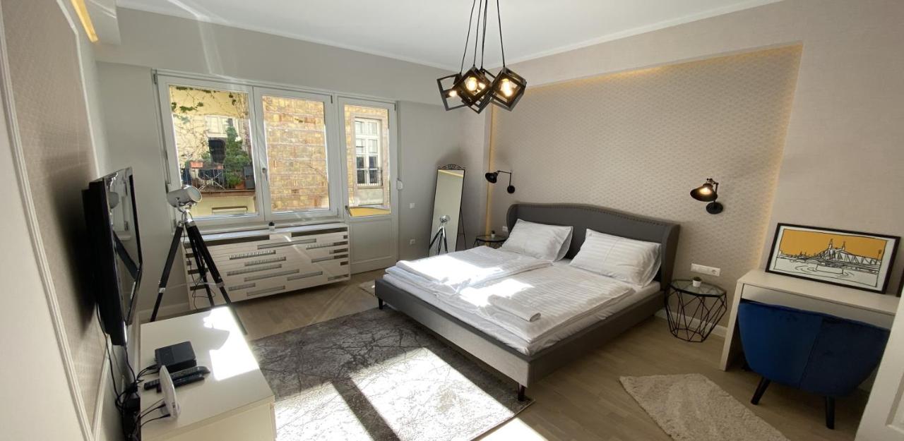 Modern Apartment near the river - B&B Budapest