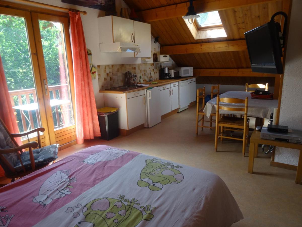 Charmant 2 Pièces + Coin Montagne - Parking Privé, WiFi, Proche Pistes - FR-1-762-31 - B&B