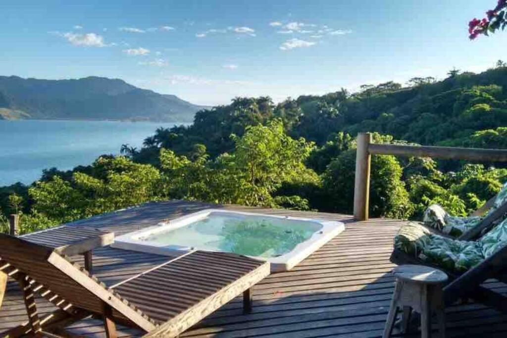 Linda casa Ilhabela com vista maravilhosa - B&B Ilhabela