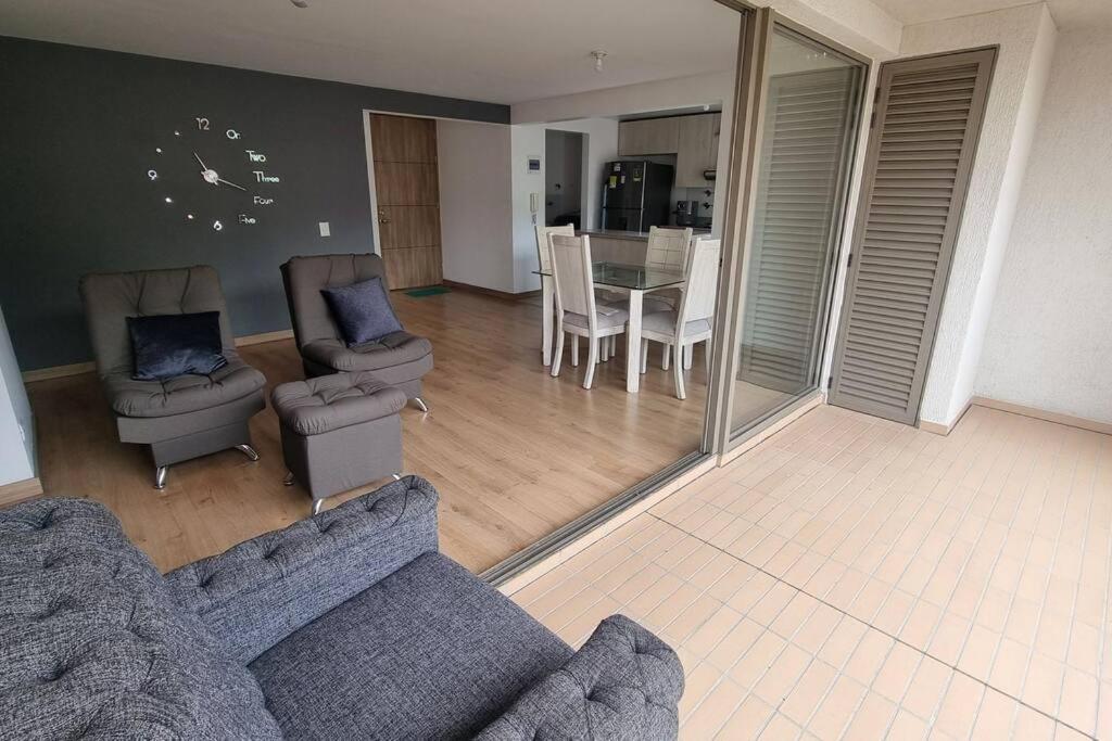 apartamento de lujo en ciudadela - Bed and Breakfast Medellín