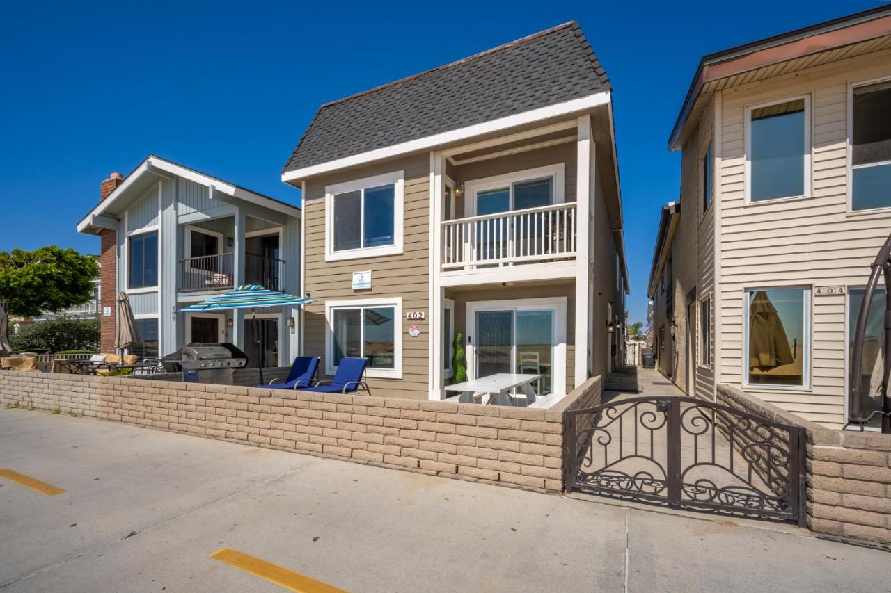 Newport Paradise - Oceanfront Home by the Pier - B&B