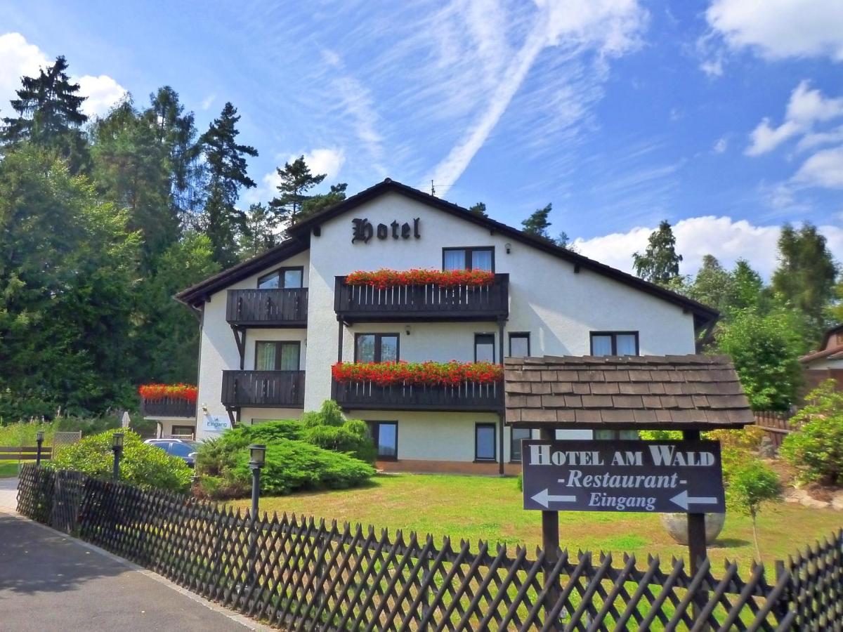 B&B Marktredwitz - Meister BÄR HOTEL Am Wald - Bed and Breakfast Marktredwitz