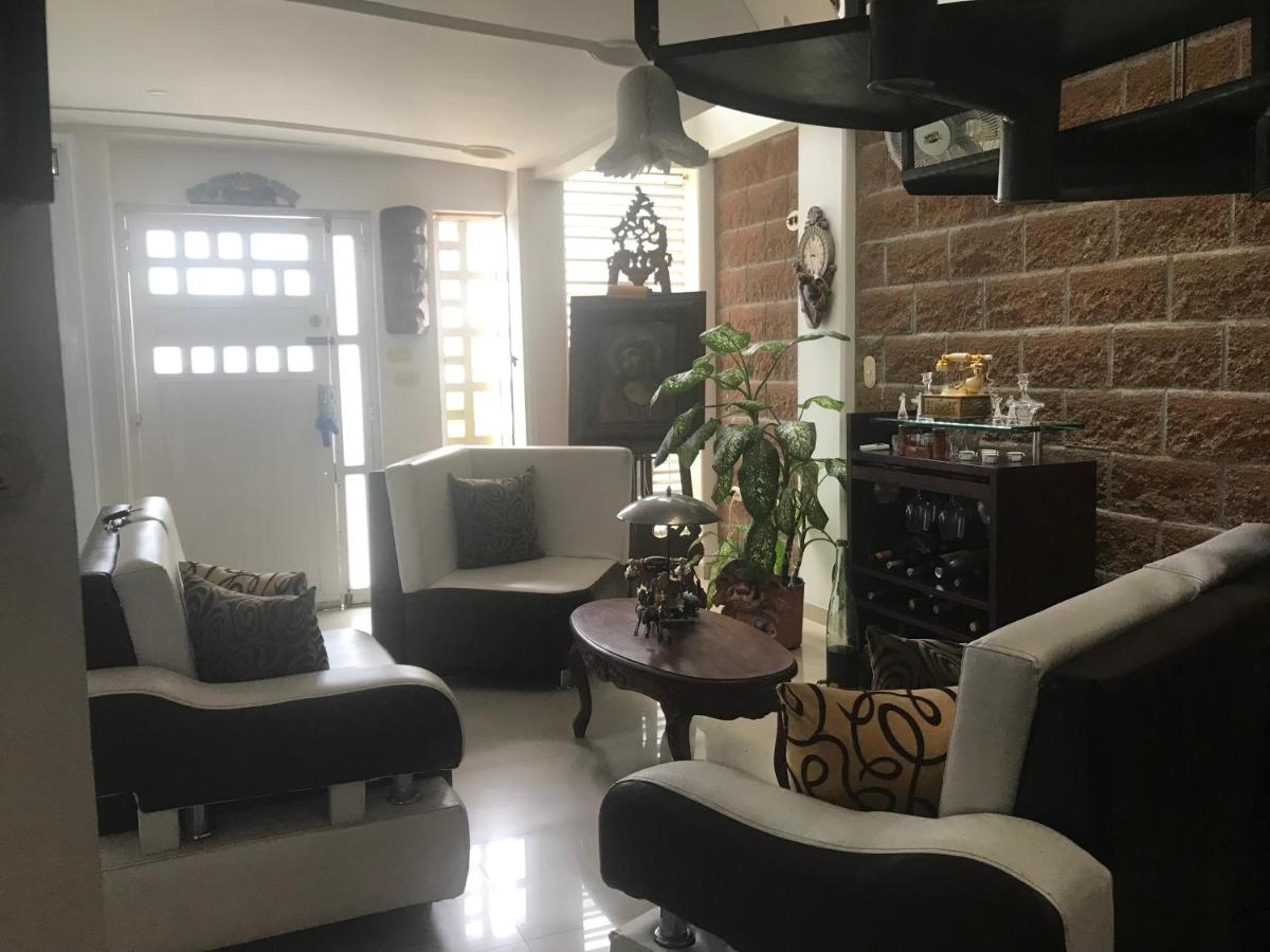 Casa Blanca las Americas - B&B