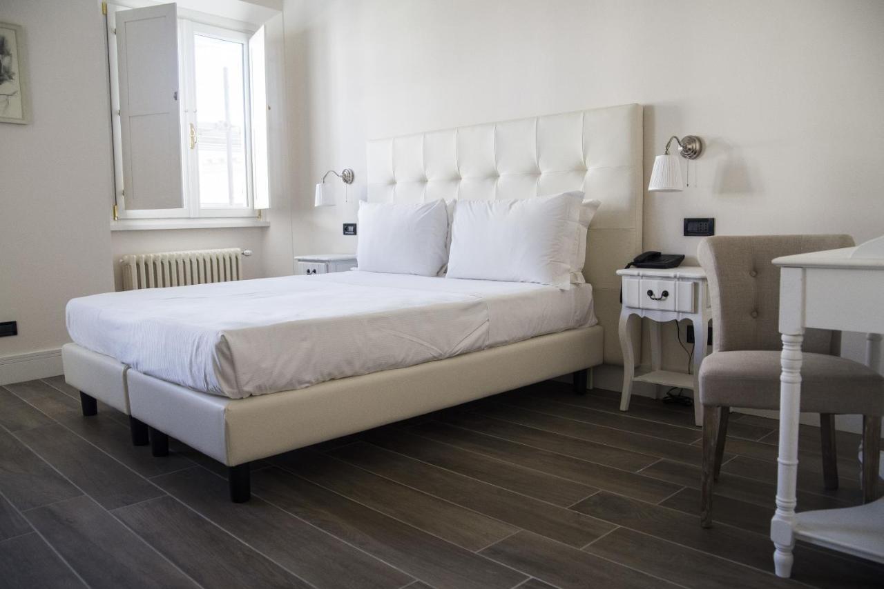 Camera Quadrupla Deluxe