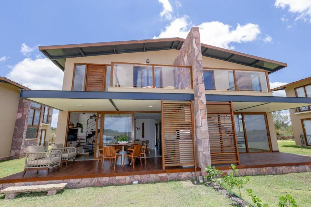 Casa 19 da Vila Beija Flor - B&B