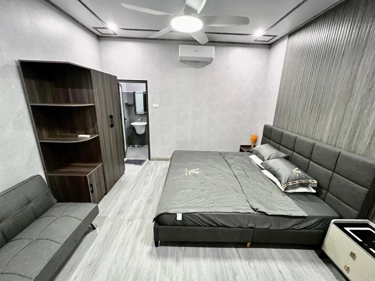 Deluxe Double Room (2 Adults + 1 Child)