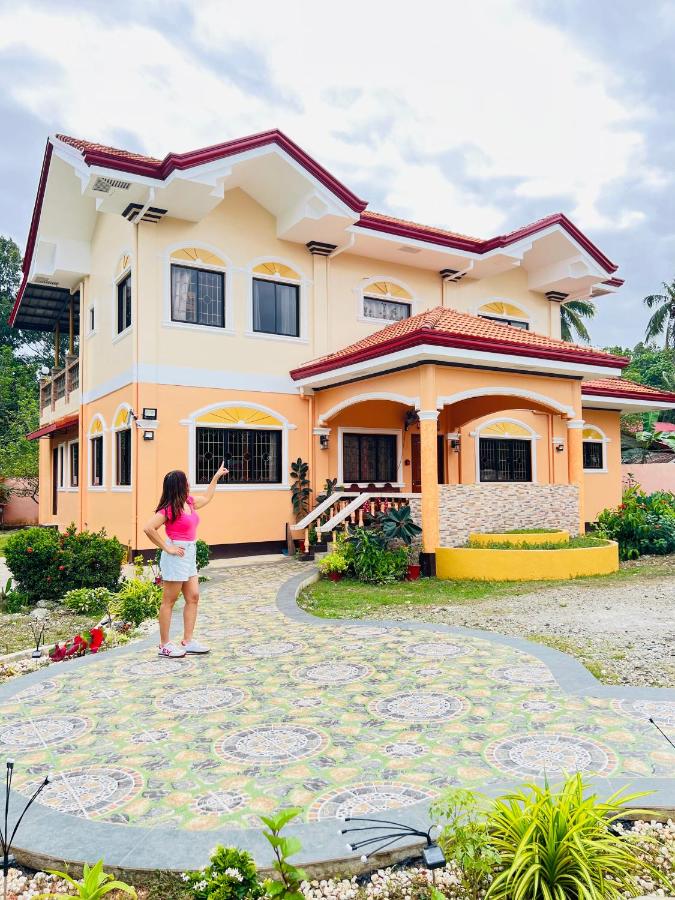 B&B Puerto Princesa - Chateau La Princesa with cozy terrace - Bed and Breakfast Puerto Princesa