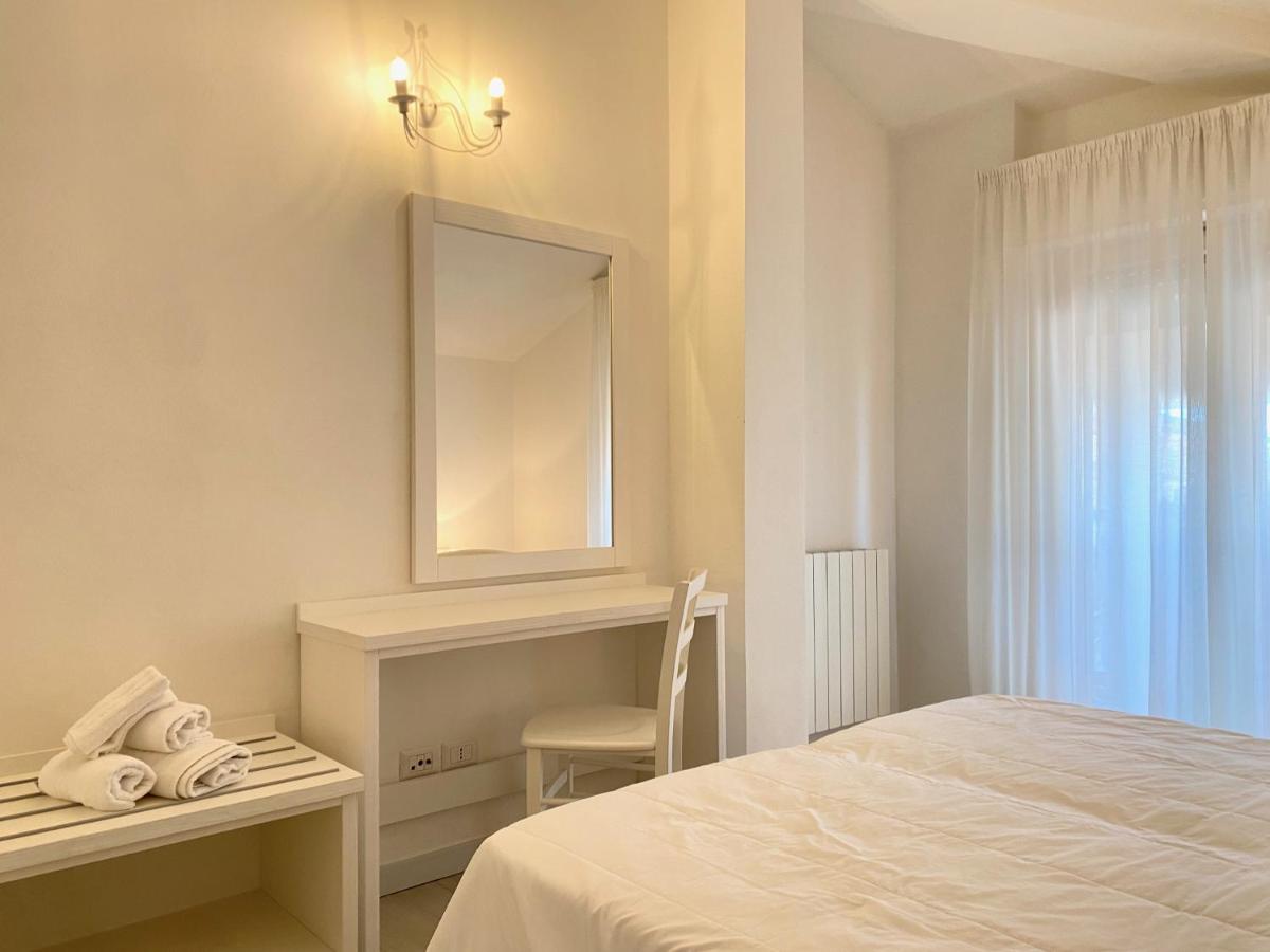Apartment mit Balkon