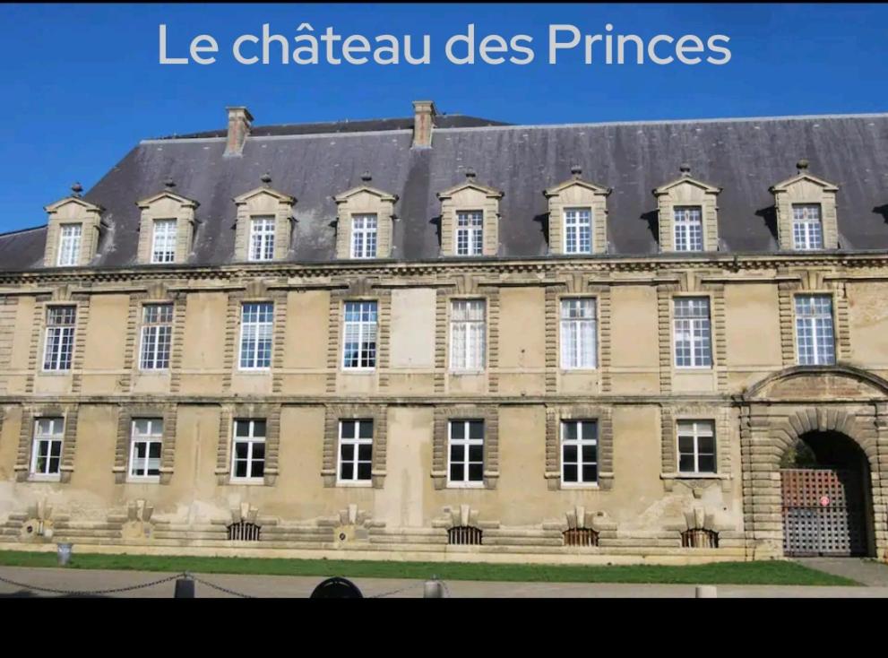 B&B Sedan - Château des Princes "Prince Cupidon" - Bed and Breakfast Sedan