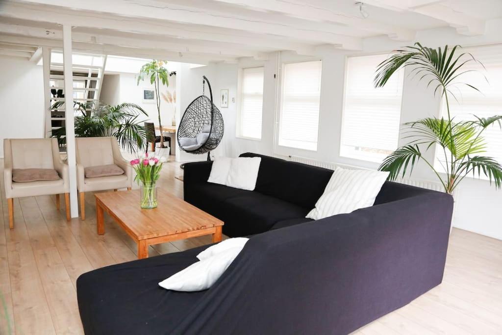 De Oude Zeilmakerij, groot, sfeervol vakantiehuis. - Ferienwohnung Woudsend