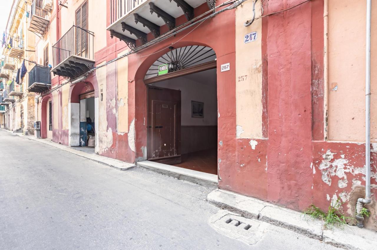 Palazzo dei Normanni & Ballarò Roomy Modern Apt x9 - B&B