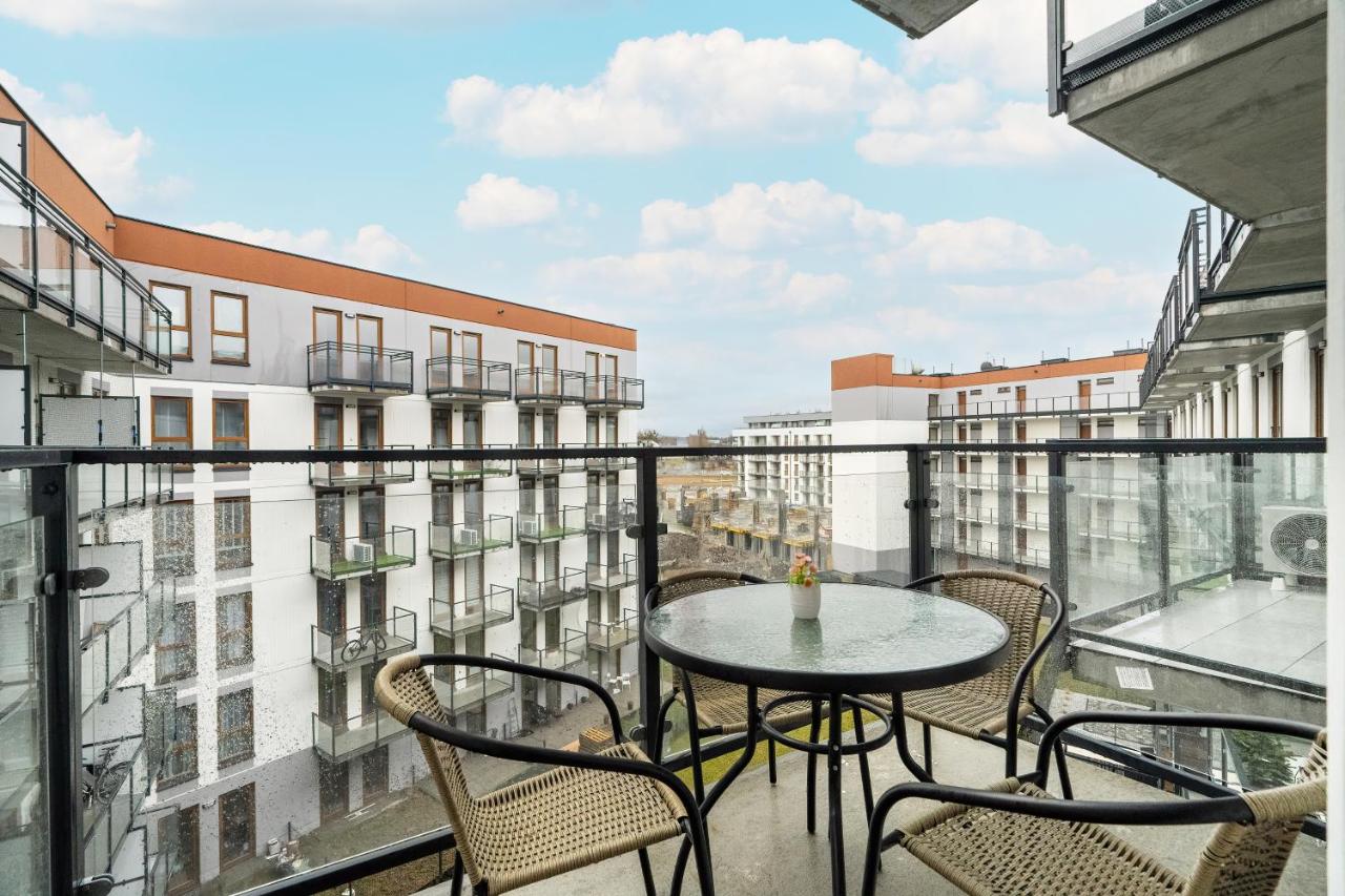 Spacious Apartments Niemena with FREE GARAGE by Noclegi Renters