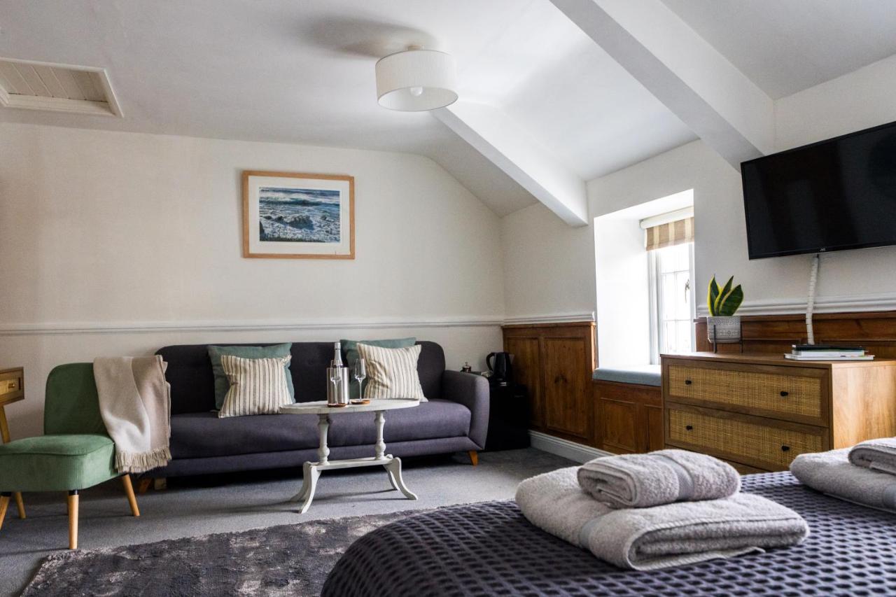Family Room with Sea View