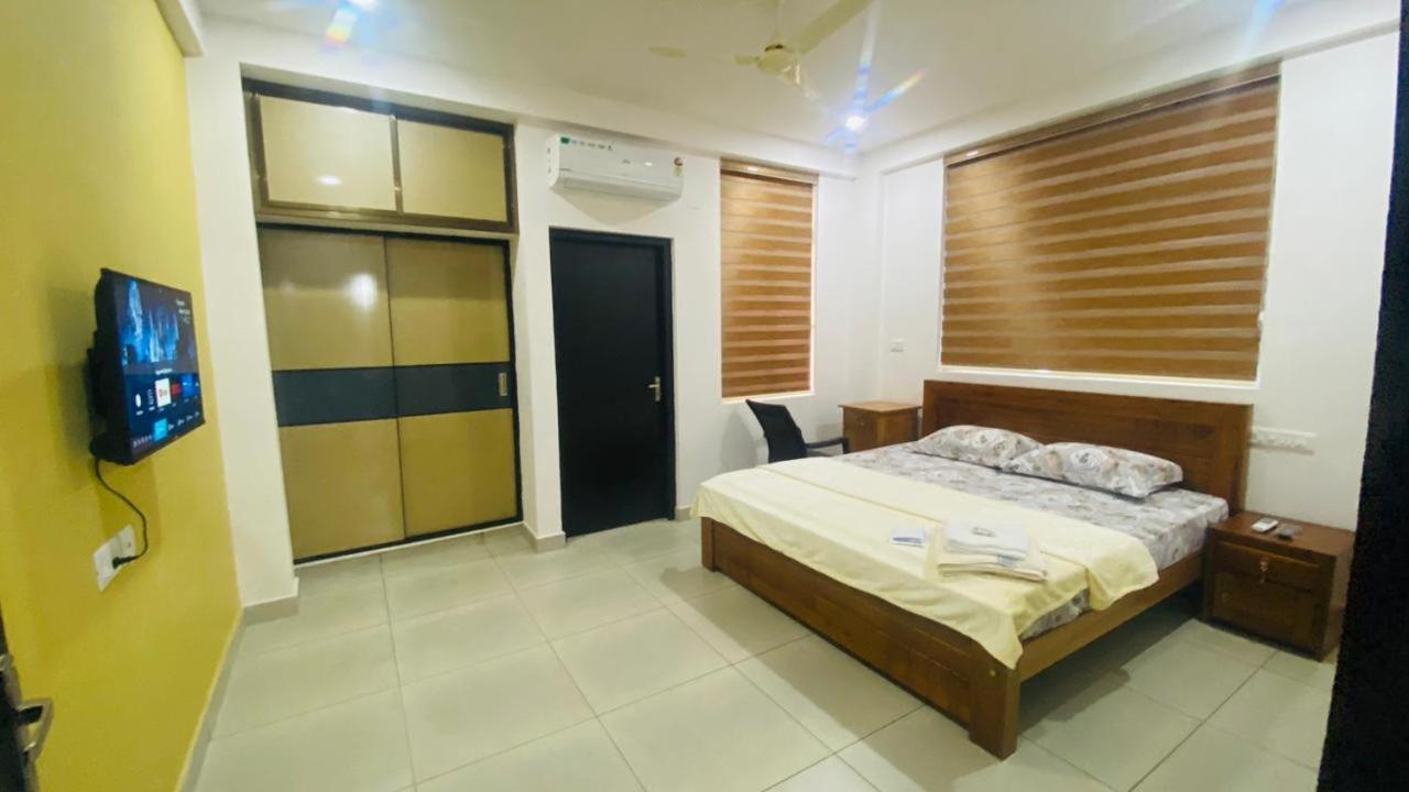 B&B Mavur - Phoenix Residency, Near MVR Cancer Centre, Vellalassery, NIT, Calicut - Bed and Breakfast Mavur