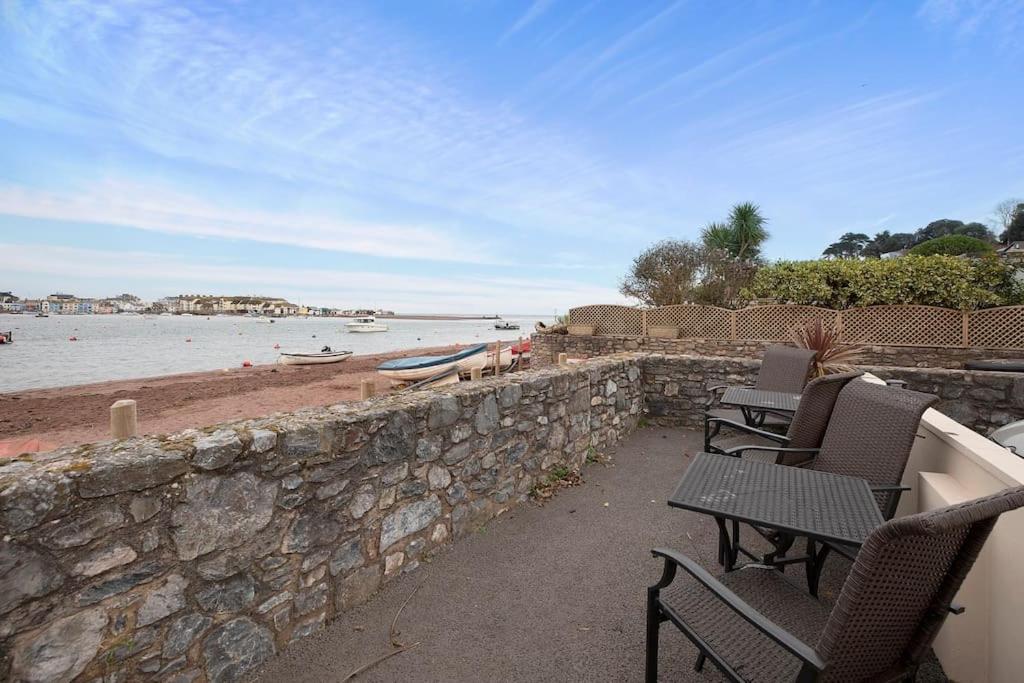 Beach Front Flat Shaldon with Parking - B&B Shaldon