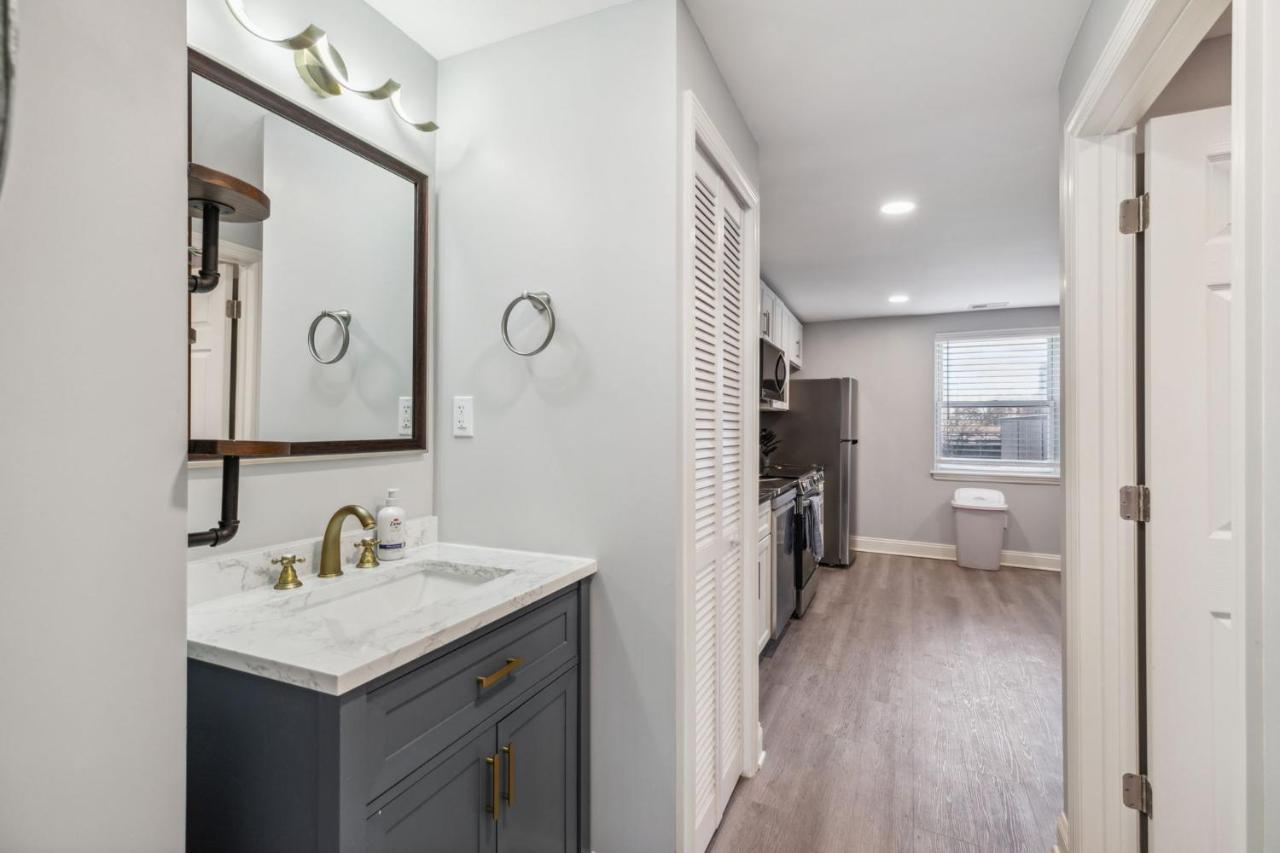 One bedroom Apartment With Free Parking