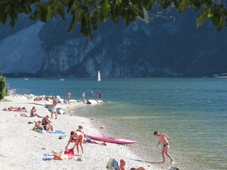 PARE BAY - Como Lake Holiday Apartment - Amazing Lake View - B&B Valmadrera
