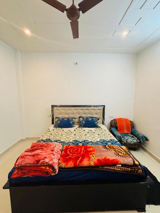 B&B Ayodhya - Atithi Dev Guest House - Bed and Breakfast Ayodhya