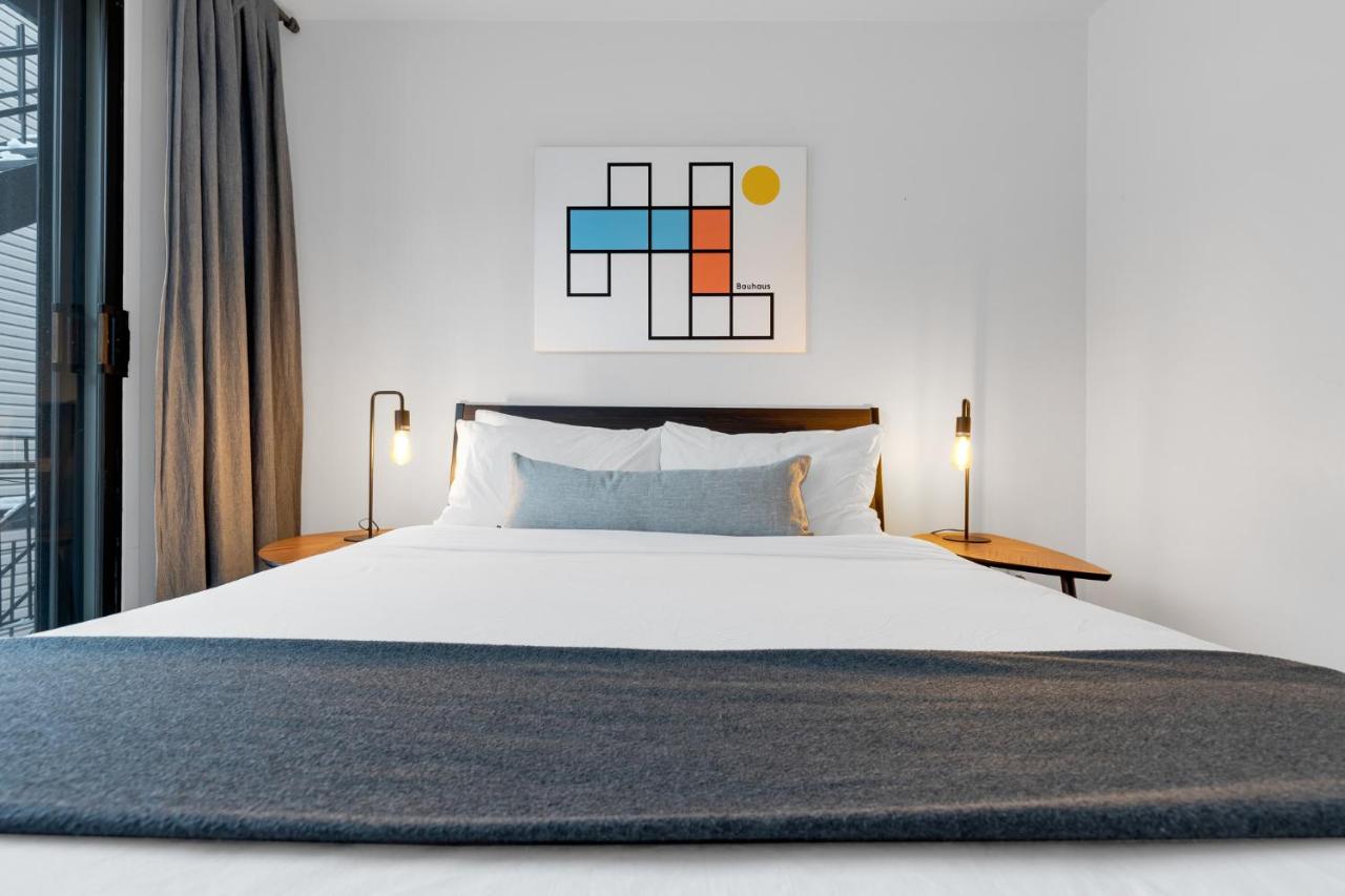 Urban-1 | Spacious Big 2BR Suite Downtown Montreal