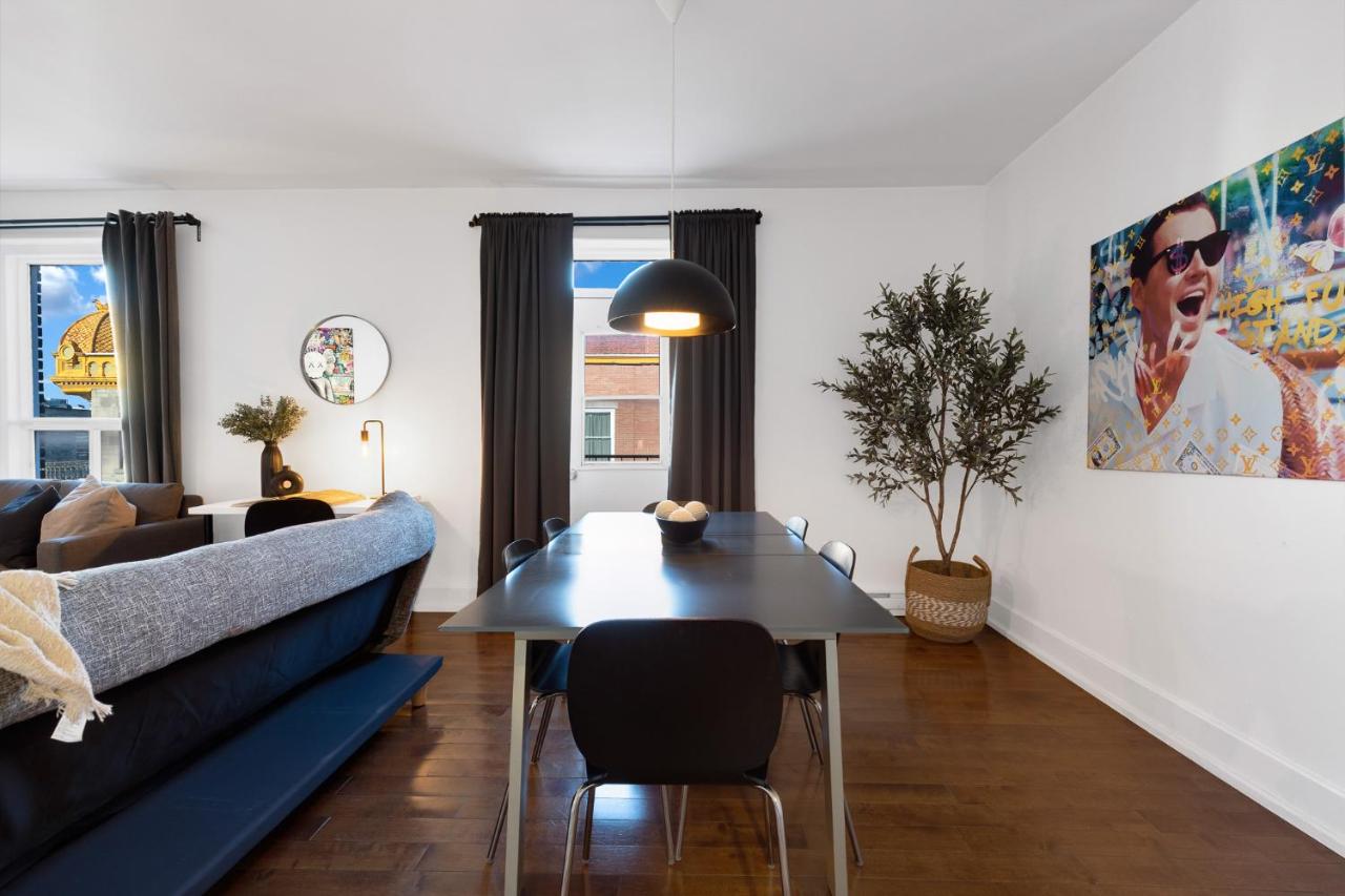 Four-Bedroom Apartment with Balcony