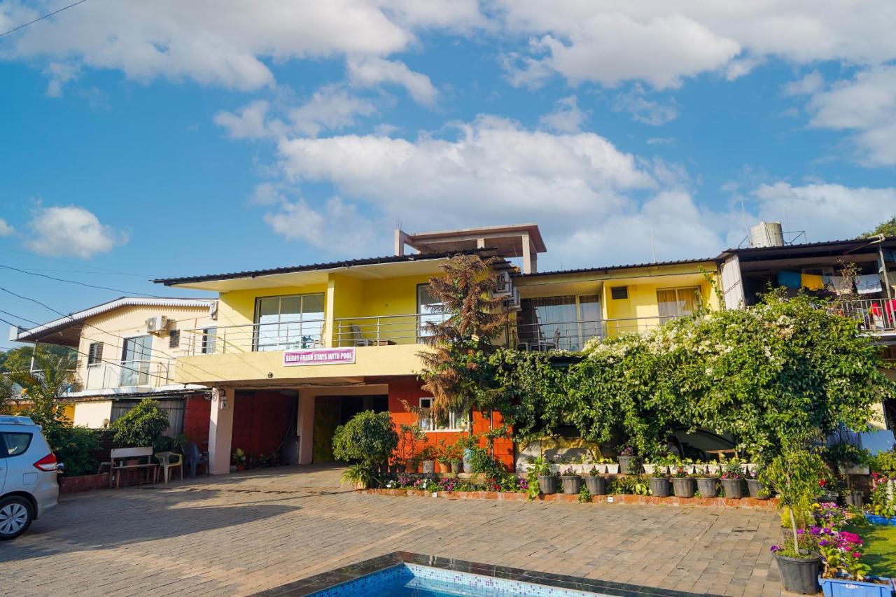 Berry Fresh Stays Mahabaleshwar With Pool - Bed and Breakfast