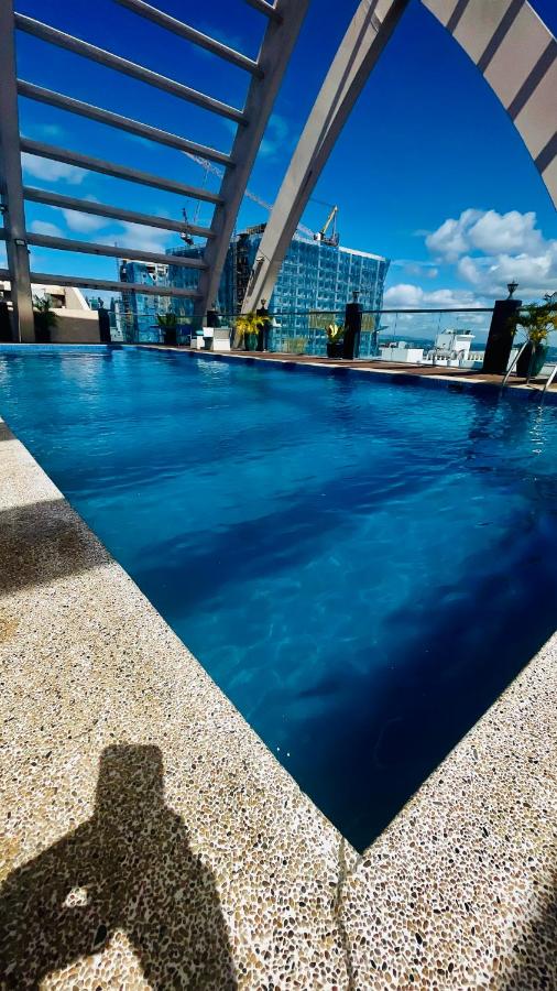 Condo Stay for Couple with Netflix, Kitchen & Washer, Near MRT Boni - Chambres d’hôtes Manille