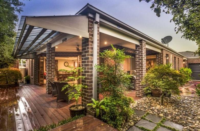 B&B Laverton - Specious ex-display 5 BDR house,up to 15 guests- Williams Landing - Bed and Breakfast Laverton