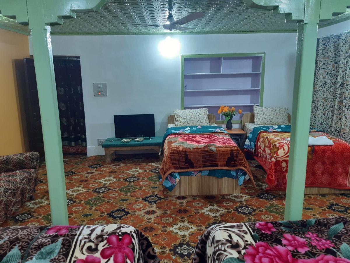Quadruple Room with Mountain View
