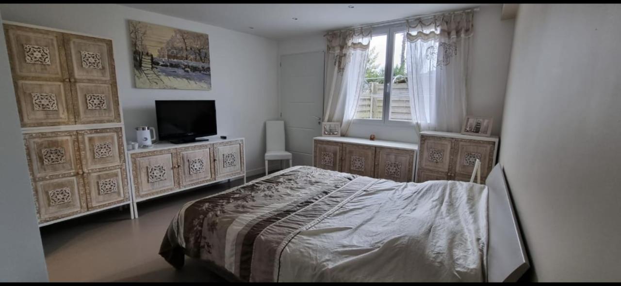 Belle chambre privée avec douche et toilette indépendantes dans une magnifique villa - B&B Andernos-les-Bains