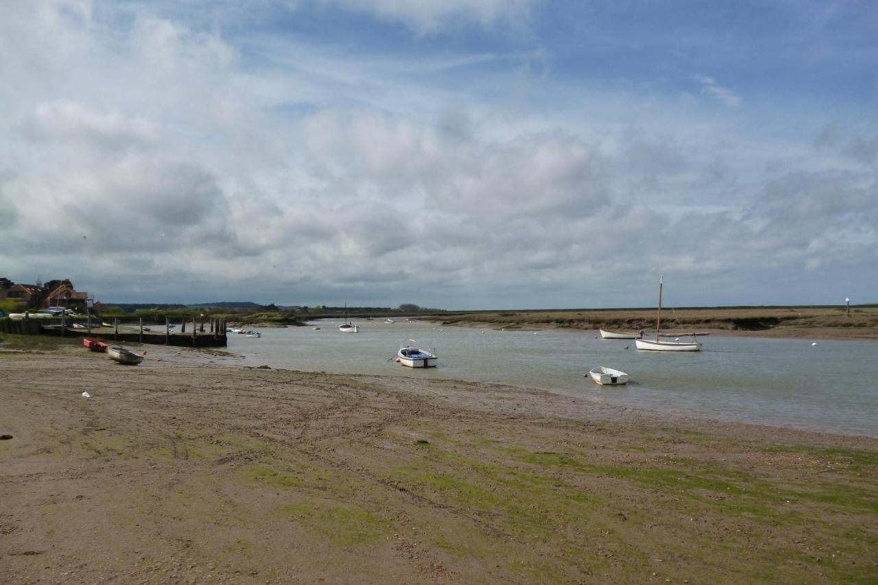 Large pretty holiday cottage by the sea sleeps 10 - Chambres d'hôtes Heacham