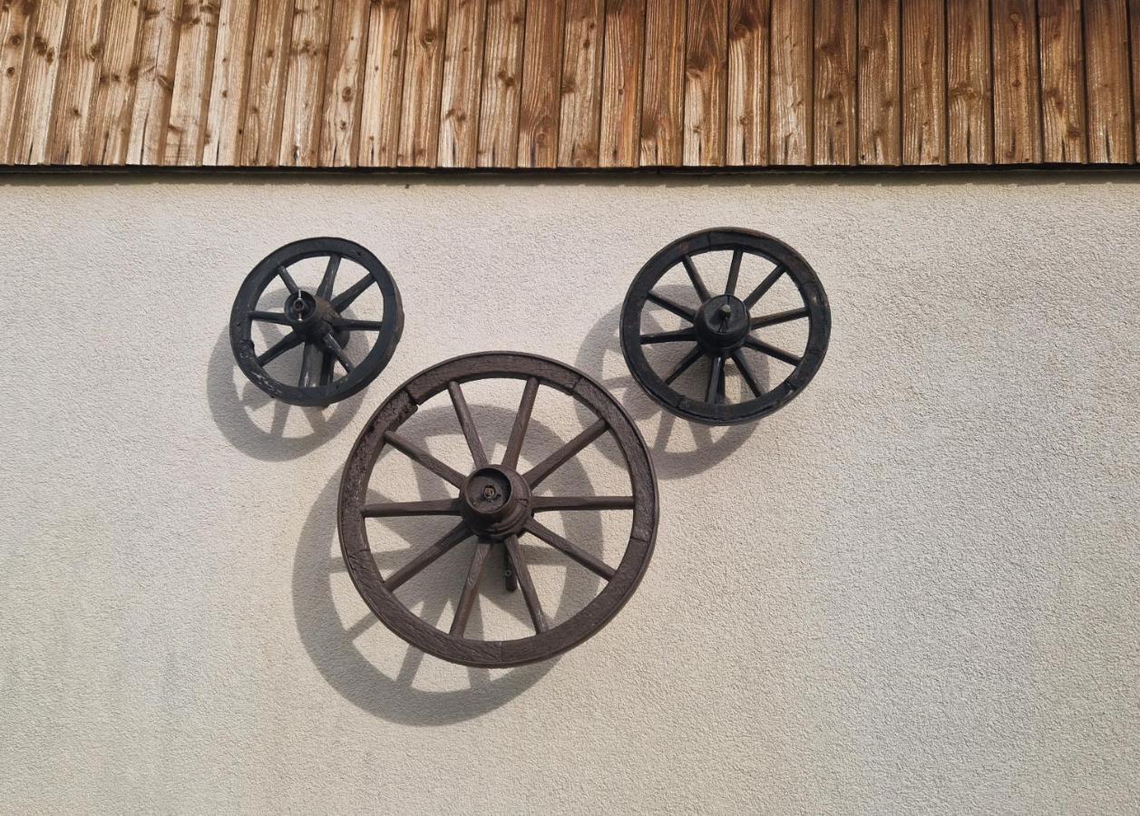 Penzión Koliesko - Ferienwohnung Veľký Meder