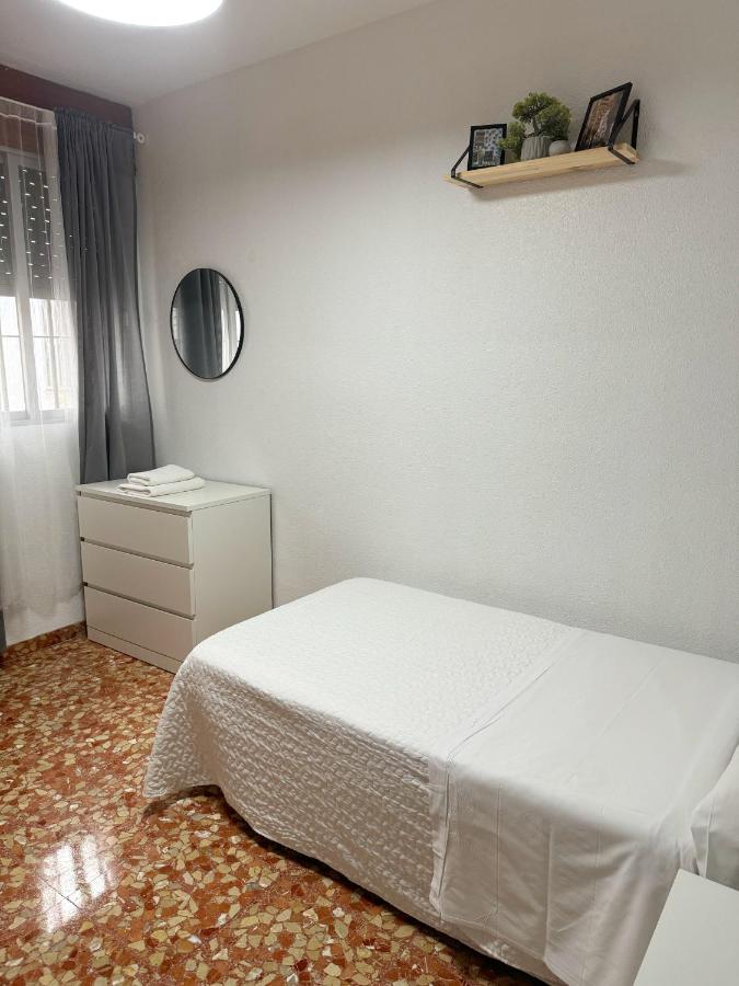 Habitación Individual con baño compartido