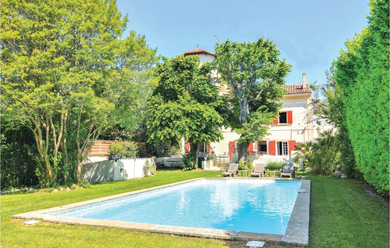 B&B Les Figons - Gorgeous Home In Aix En Provence With Kitchen - Bed and Breakfast Les Figons