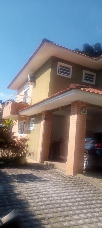Casa Sobrado com piscina Santa Felicidade 6 pessoa - B&B