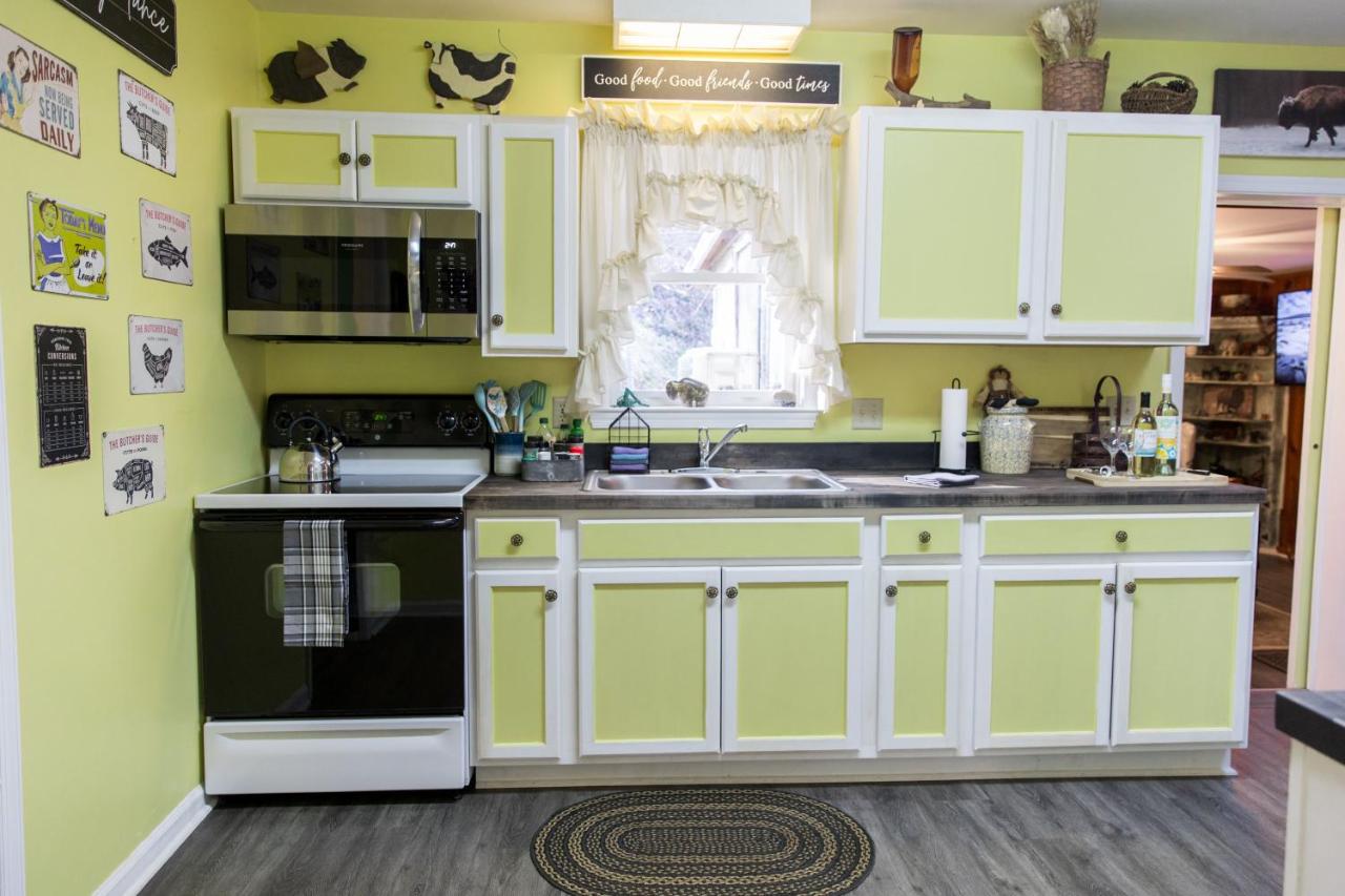 Buffalo Bend 3 BR near Lexington - Hot Tub - Chambres d’hôtes Glasgow