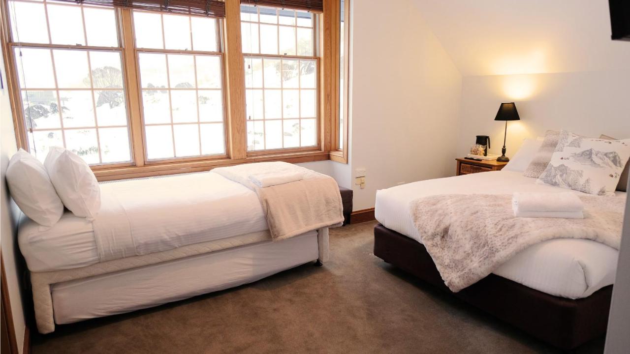 Triple Room with Mountain View