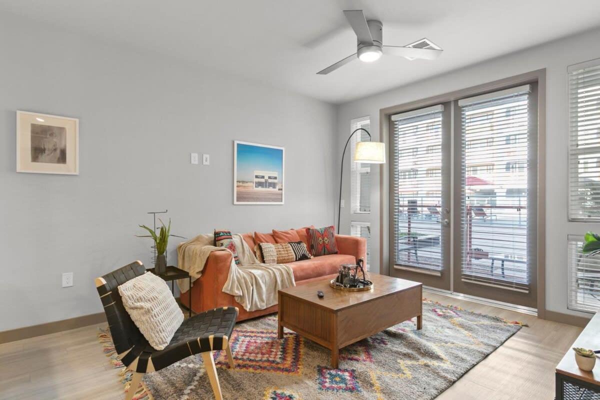 Cozysuites PHX RORO Gym, Pool, Pets, Parking! #5 - Bed and Breakfast