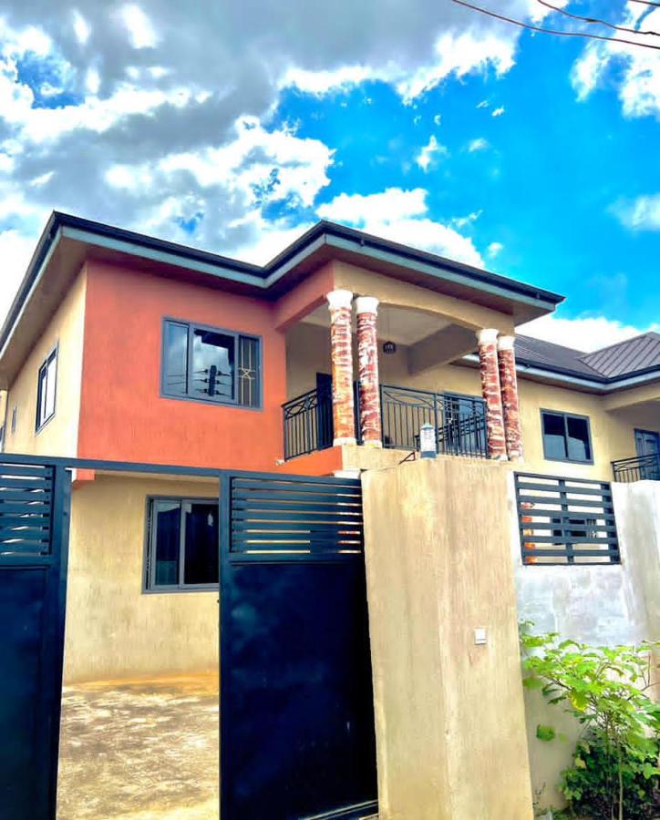 Serene Hostel - B&B