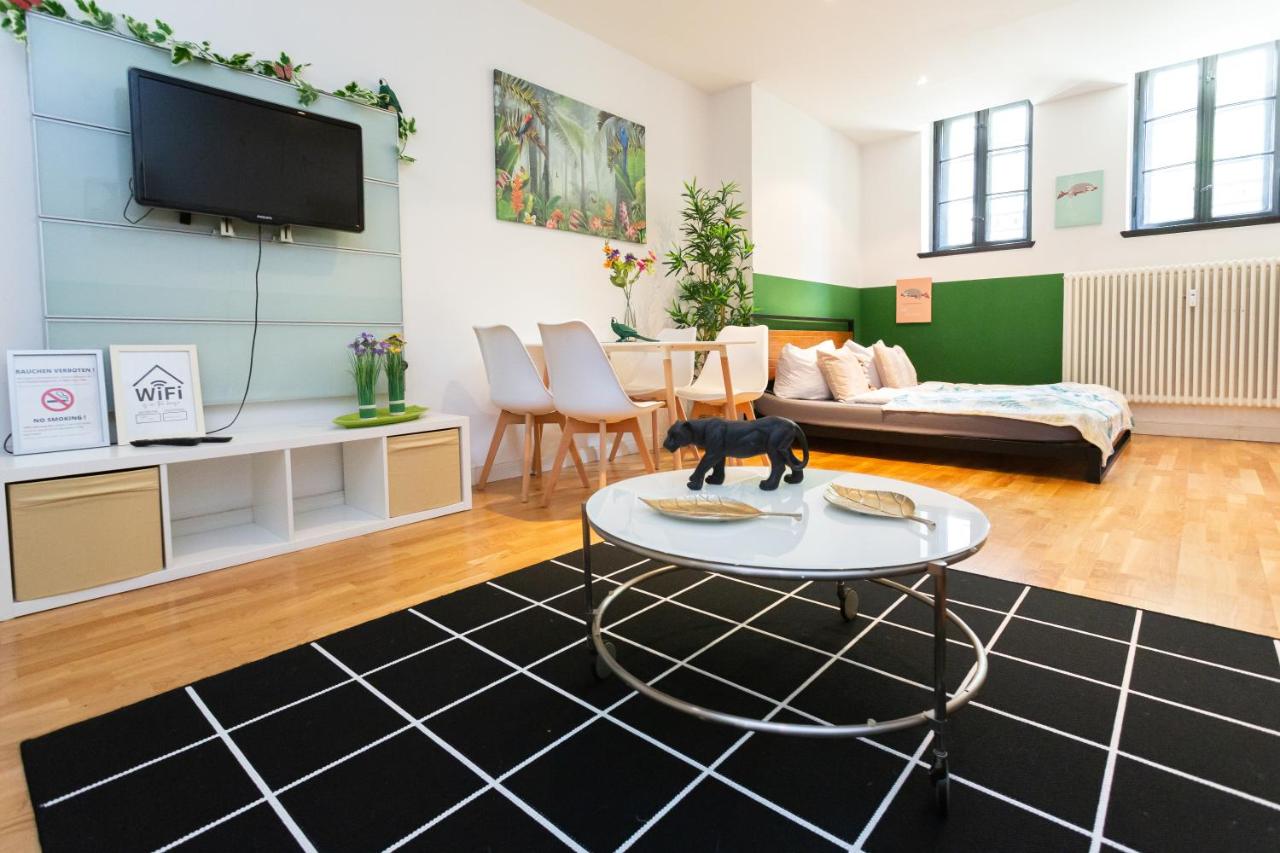 FullHouse - Leipzig - N6 Jungle - SmartTV - Nespresso - B&B