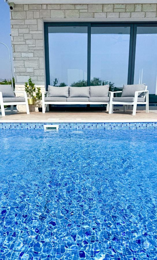 Paradise Sea View Villa - B&B Chlórakas
